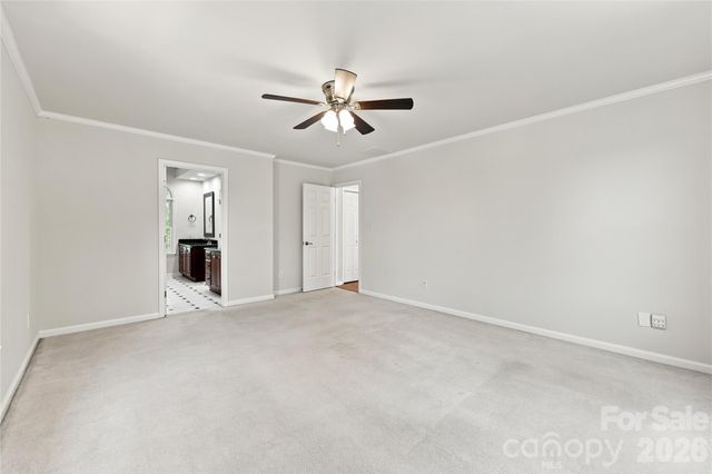 122 W Tattersall Drive, Statesville, NC 28677