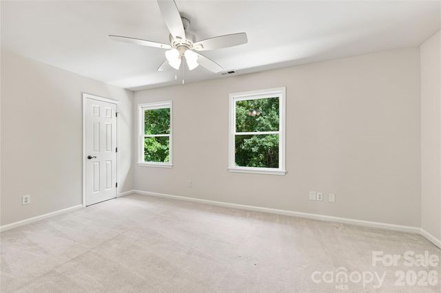 122 W Tattersall Drive, Statesville, NC 28677