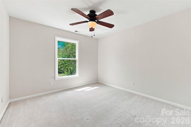 122 W Tattersall Drive, Statesville, NC 28677