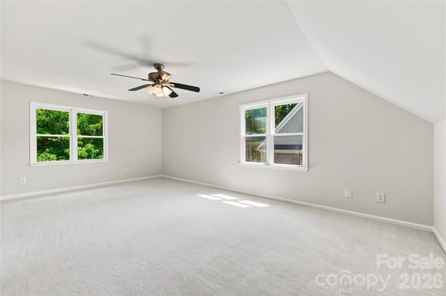 122 W Tattersall Drive, Statesville, NC 28677