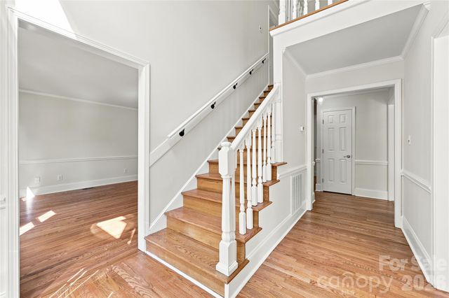 122 W Tattersall Drive, Statesville, NC 28677