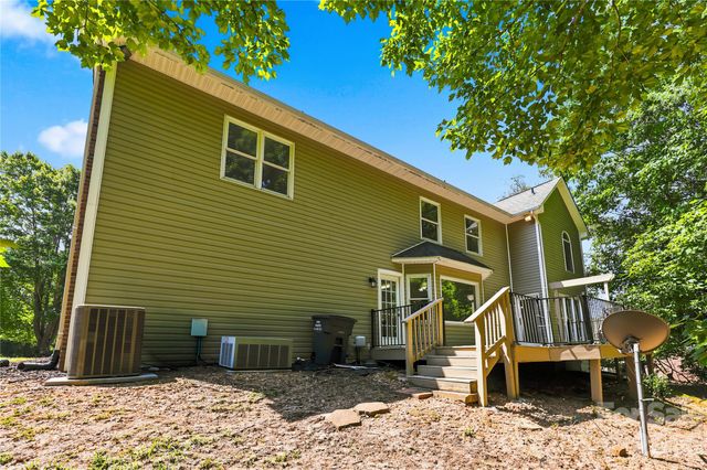 122 W Tattersall Drive, Statesville, NC 28677
