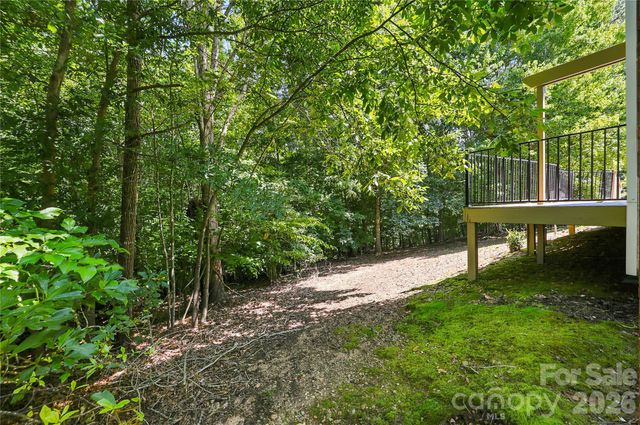122 W Tattersall Drive, Statesville, NC 28677