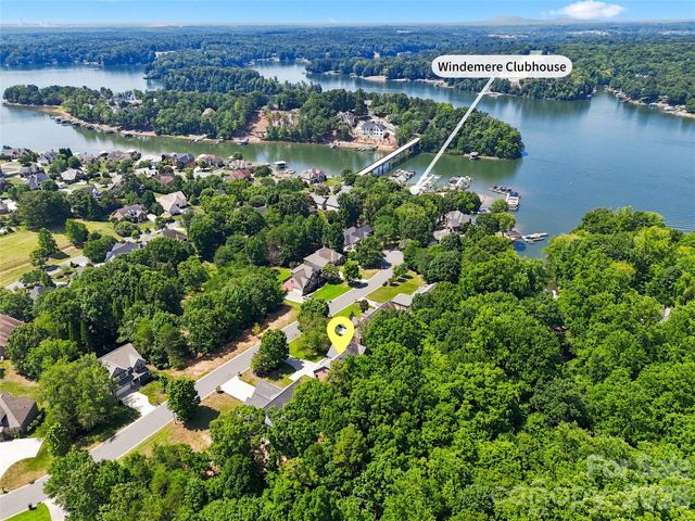 122 W Tattersall Drive, Statesville, NC 28677