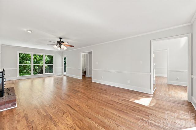 122 W Tattersall Drive, Statesville, NC 28677