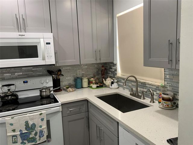 8080 N Sunrise Lakes N 303, Sunrise, FL 33322