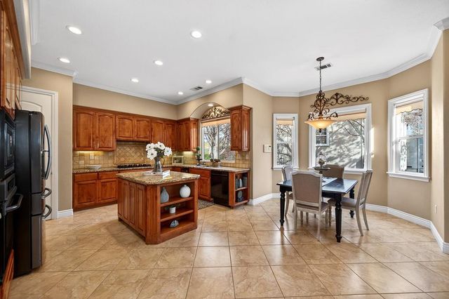 6513 Puerto Dr, Rancho Murieta, CA 95683