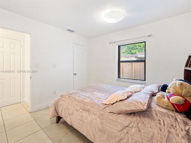 700 SW 12th St, Fort Lauderdale, FL 33315