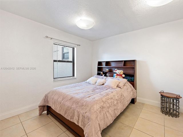 700 SW 12th St, Fort Lauderdale, FL 33315