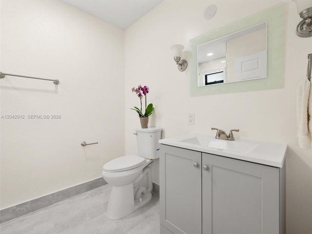 700 SW 12th St, Fort Lauderdale, FL 33315