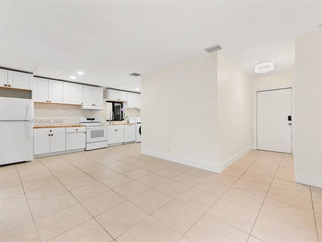 700 SW 12th St, Fort Lauderdale, FL 33315