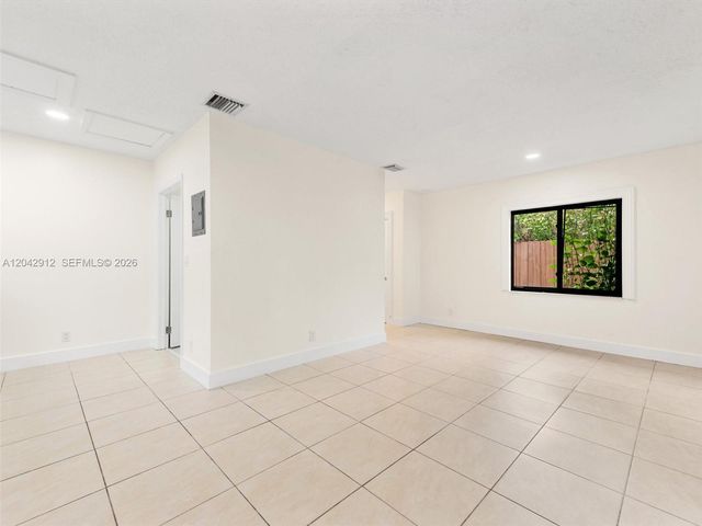 700 SW 12th St, Fort Lauderdale, FL 33315