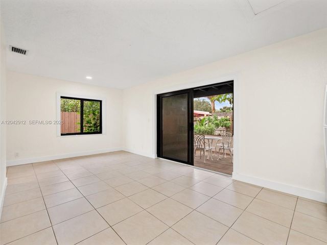 700 SW 12th St, Fort Lauderdale, FL 33315
