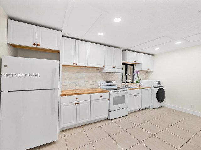 700 SW 12th St, Fort Lauderdale, FL 33315