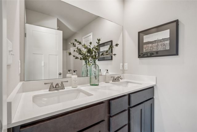 1370 Locust Street, Waukee, IA 50263