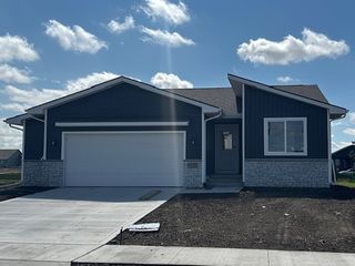 1370 Locust Street, Waukee, IA 50263