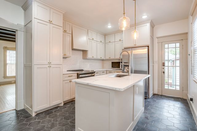1406 6th Avenue, Fort Worth, TX 76104
