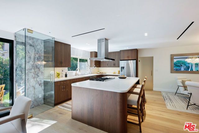 23458 Canzonet Street, Woodland Hills (los Angeles), CA 91367