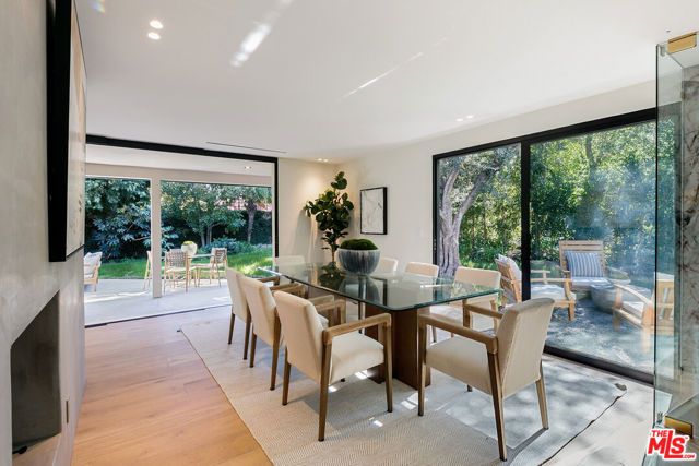 23458 Canzonet Street, Woodland Hills (los Angeles), CA 91367