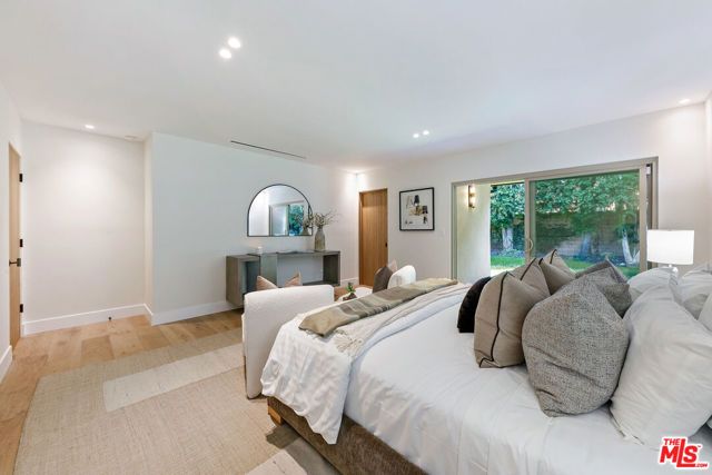 23458 Canzonet Street, Woodland Hills (los Angeles), CA 91367