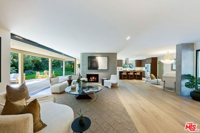 23458 Canzonet Street, Woodland Hills (los Angeles), CA 91367