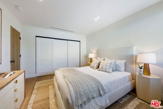 23458 Canzonet Street, Woodland Hills (los Angeles), CA 91367