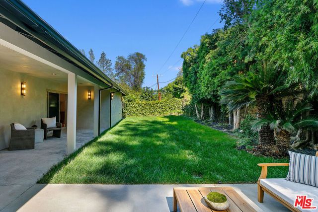 23458 Canzonet Street, Woodland Hills (los Angeles), CA 91367