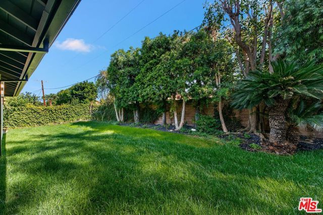 23458 Canzonet Street, Woodland Hills (los Angeles), CA 91367