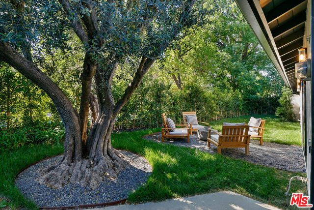 23458 Canzonet Street, Woodland Hills (los Angeles), CA 91367