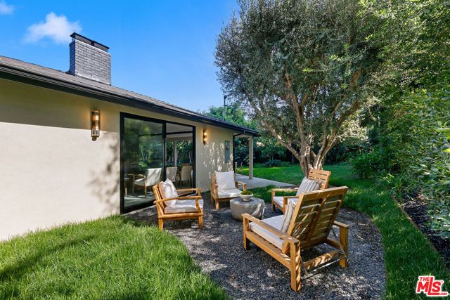 23458 Canzonet Street, Woodland Hills (los Angeles), CA 91367