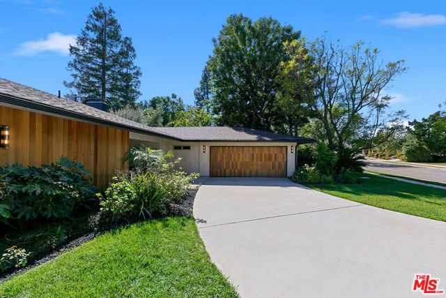 23458 Canzonet Street, Woodland Hills (los Angeles), CA 91367