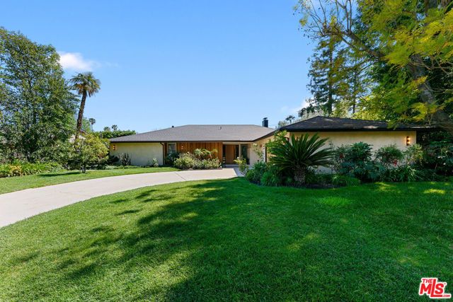 23458 Canzonet Street, Woodland Hills (los Angeles), CA 91367