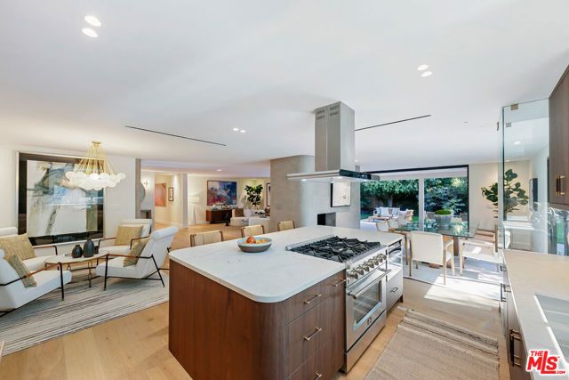 23458 Canzonet Street, Woodland Hills (los Angeles), CA 91367