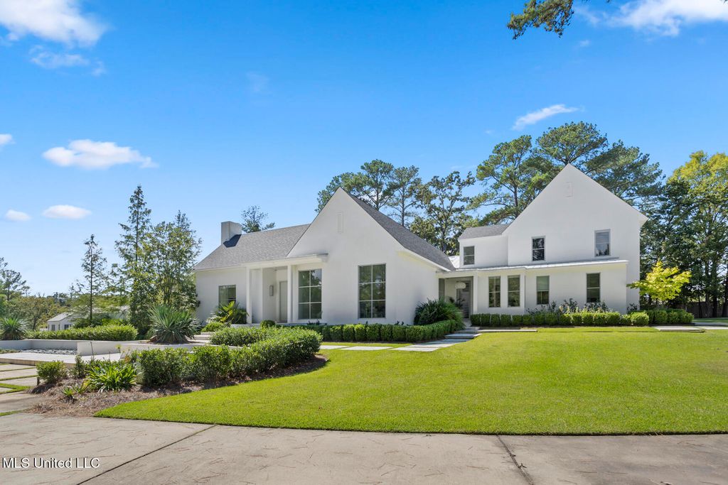 919 Montrose Drive, Ridgeland, MS 39157
