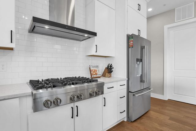 695 Civitas Avenue, D301, Columbus, OH 43215