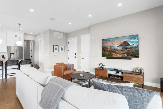 695 Civitas Avenue, D301, Columbus, OH 43215