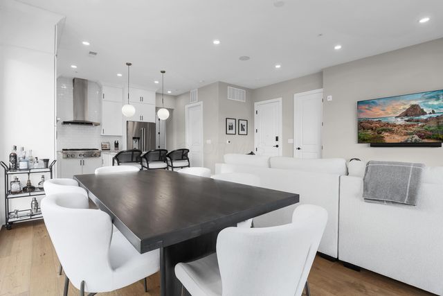 695 Civitas Avenue, D301, Columbus, OH 43215