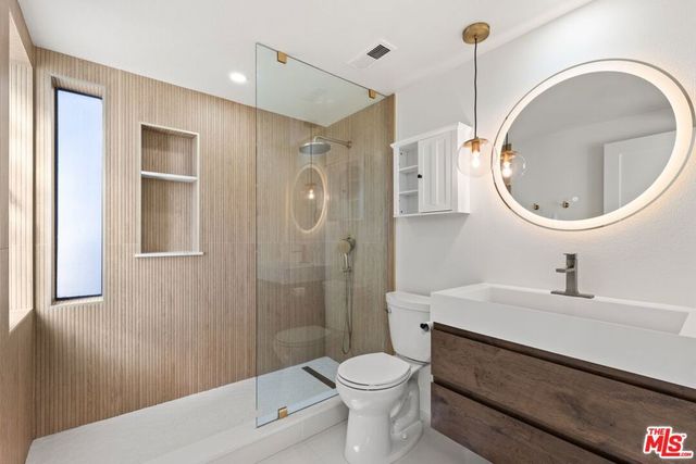 16960 Algonquin Street I201, Huntington Beach, CA 92649
