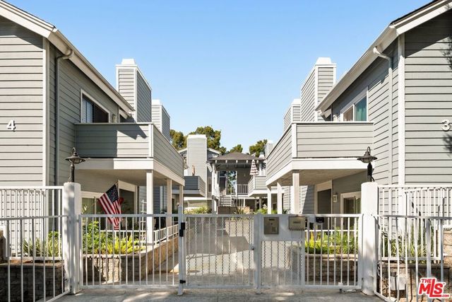 16960 Algonquin Street I201, Huntington Beach, CA 92649