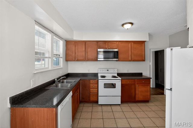 8305 Garfield Avenue, St Louis, MO 63114