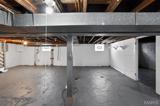 8305 Garfield Avenue, St Louis, MO 63114