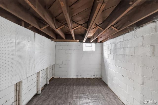 8305 Garfield Avenue, St Louis, MO 63114