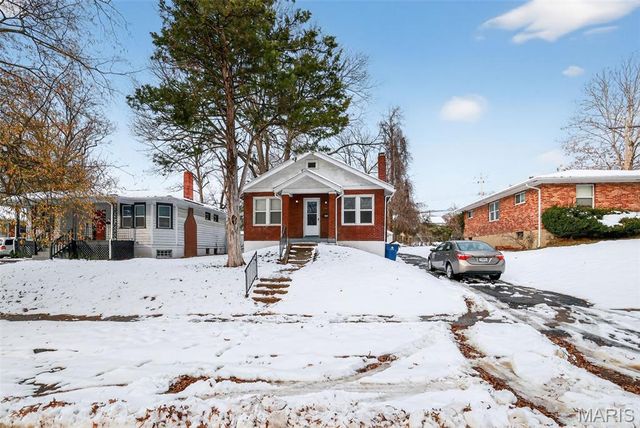 8305 Garfield Avenue, St Louis, MO 63114