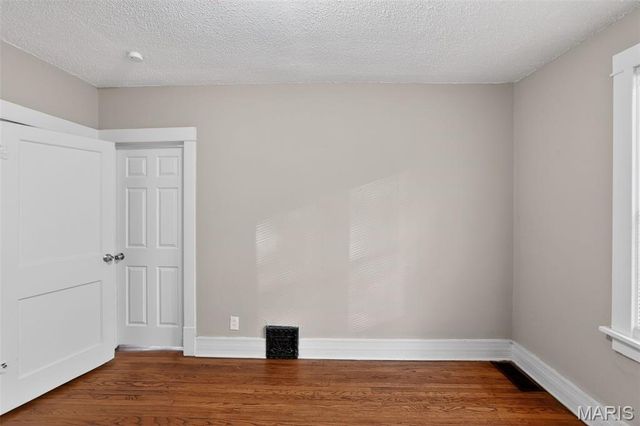 8305 Garfield Avenue, St Louis, MO 63114