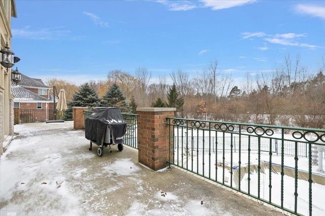 61403 Barclay Drive, Washington Twp, MI 48094