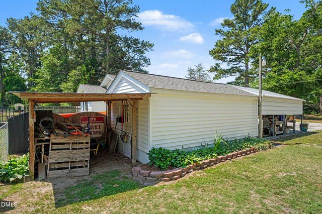 106 N Fort Street, Pikeville, NC 27863