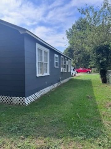 323 Kelly Street, Bossier City, LA 71111