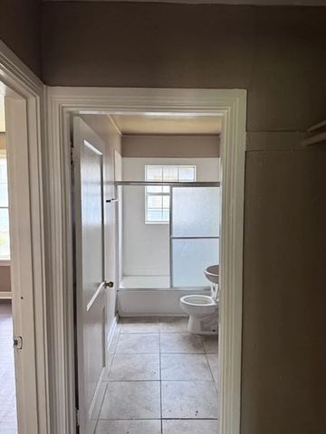 323 Kelly Street, Bossier City, LA 71111