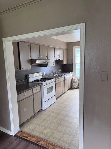 323 Kelly Street, Bossier City, LA 71111