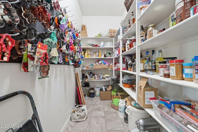 5022 S SETON Avenue, Gilbert, AZ 85298